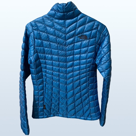 The North Face Thermoball Eco Insulated Woman’s Jacket in Blue - Picture 4 of 5